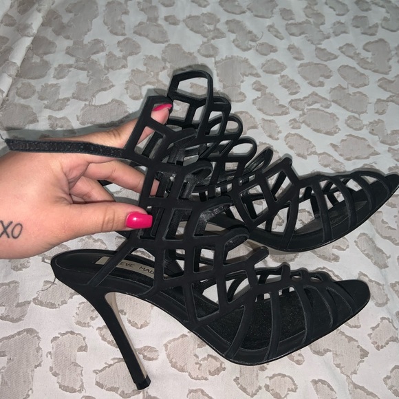 Black Heels - Picture 4 of 5